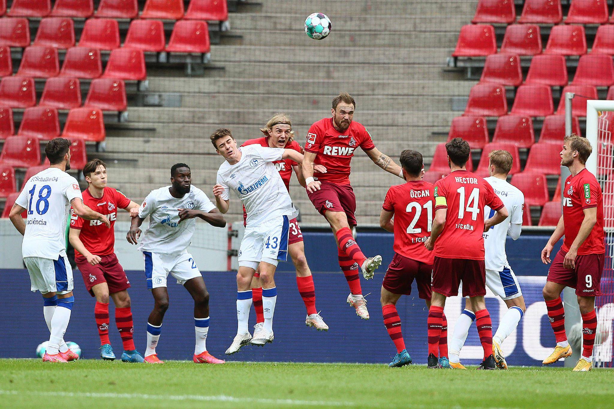 包含斯图加特实现保级目标，德甲联赛下赛季继续征战的词条