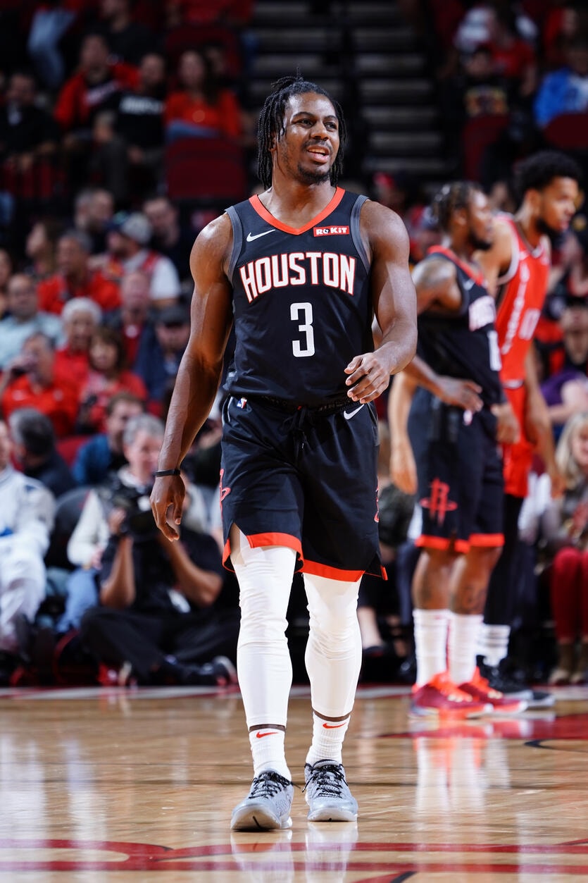 包含孙兴慜复出首秀出彩，利雅得新月主场鏖战纽约尼克斯，豪取8连胜的词条